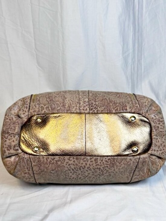 B Makowsky Large Metallic Gold Python Print Leather Zip Hobo Tote Bag - Picture 6 of 7